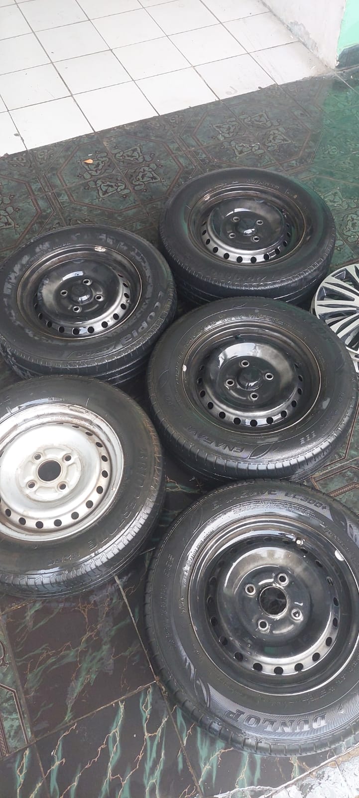 Velk Ori Avanza/Xenia + Ban 5 Buah