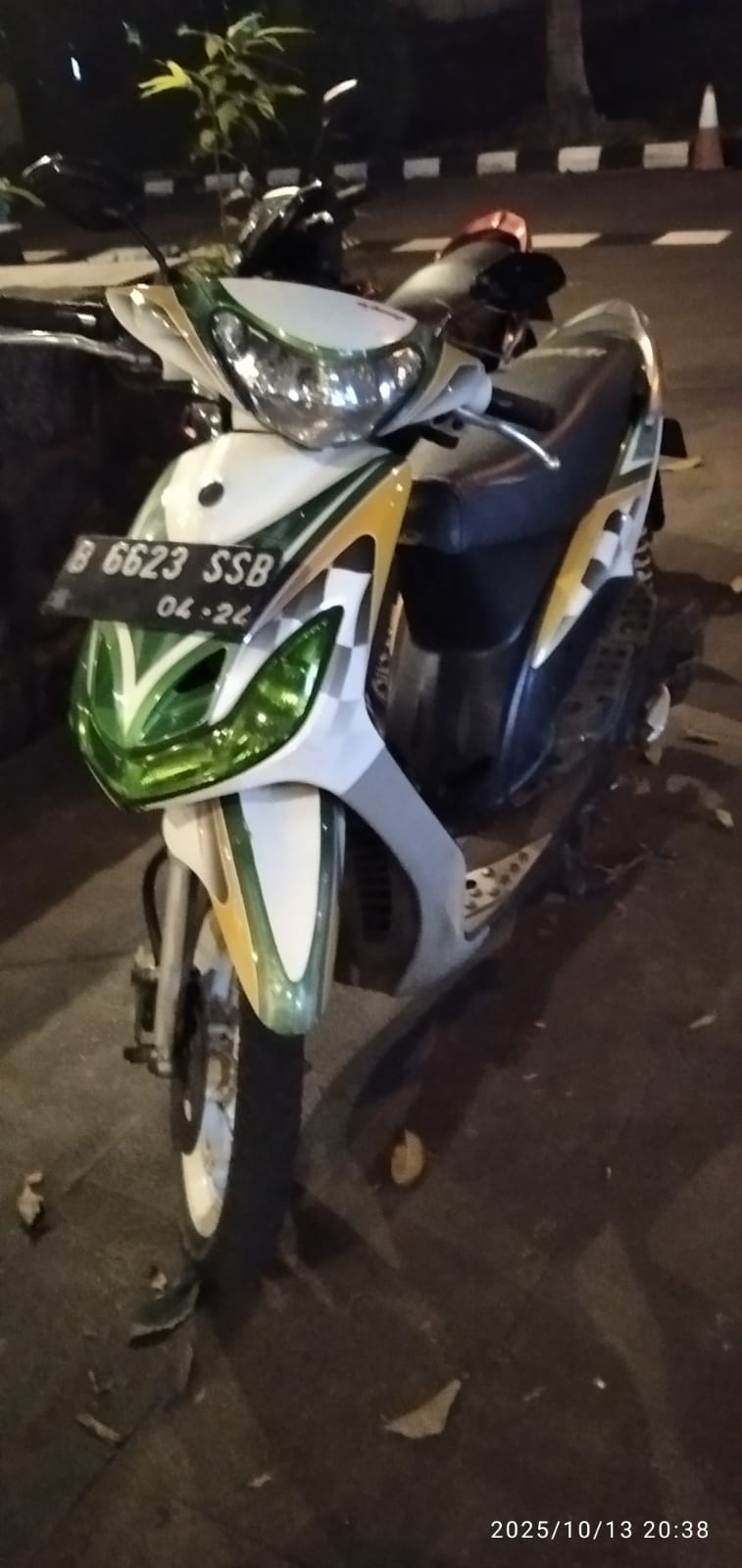 Mio smile 2009 airbrush